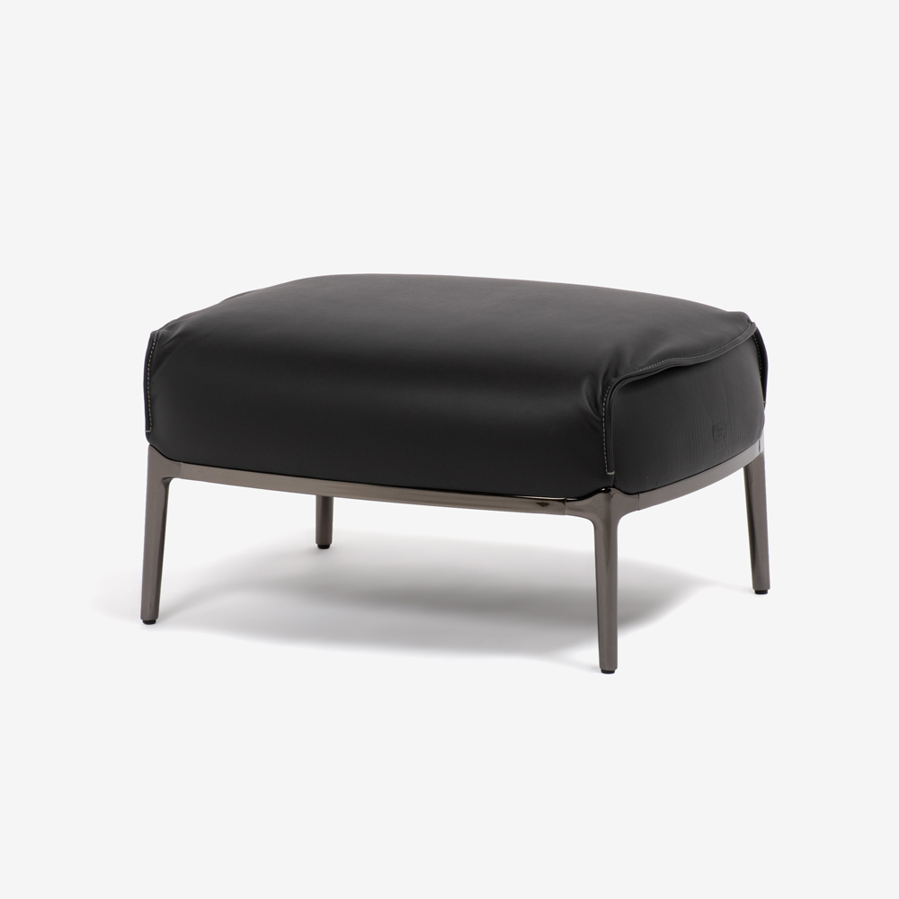 PoltronaFrau（ポルトローナ・フラウ）スツール「アーチボルド」革ブラック色