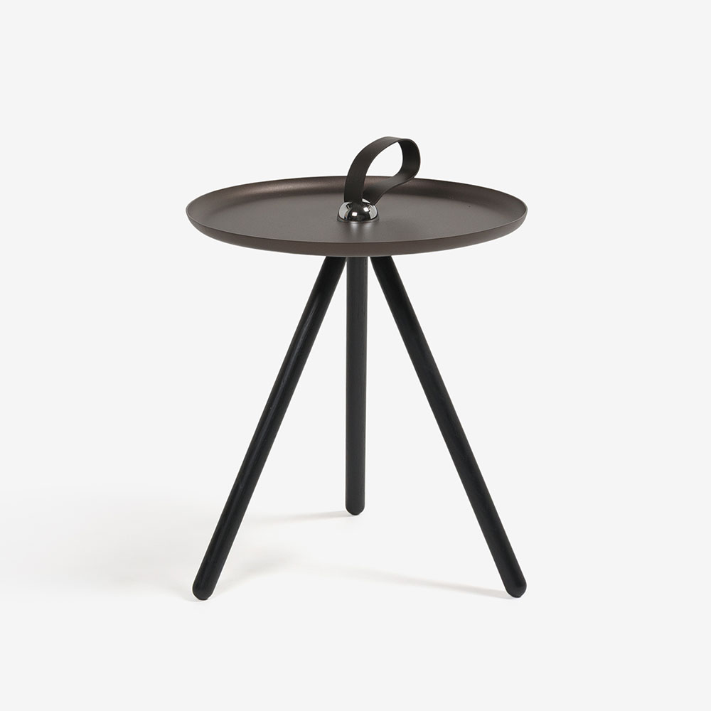 ROLF BENZ(ロルフベンツ)サイドテーブル「973」丸40cm スチール天板マロン色 オーク材脚ブラック色【次回入荷未定】