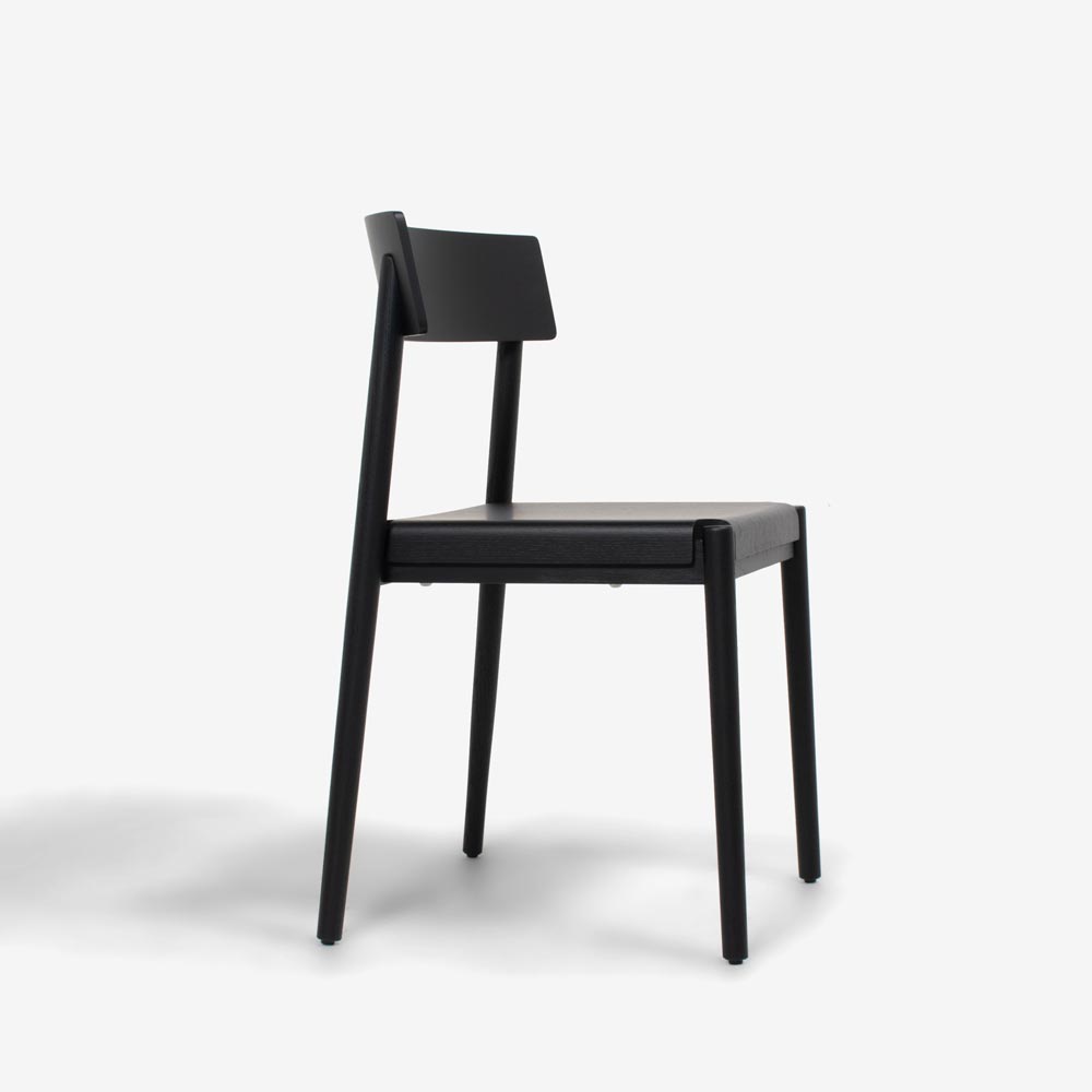 Calligaris（カリガリス）ダイニングチェア「Scandia CS2027」板座 マットブラック色