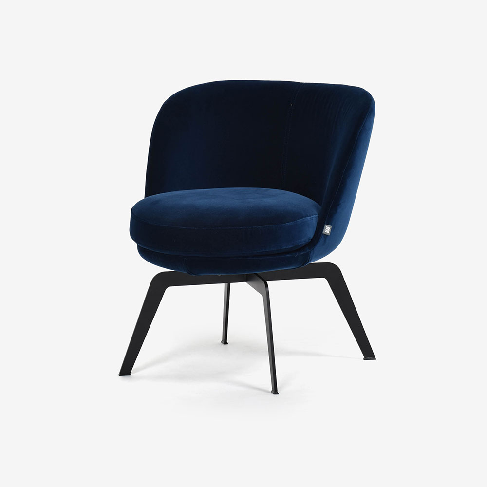 ROLF BENZ(ロルフベンツ)ラウンジチェア「562」回転式 幅63cm 布#17.407 ブラックブルー色 / 脚メタルブラック