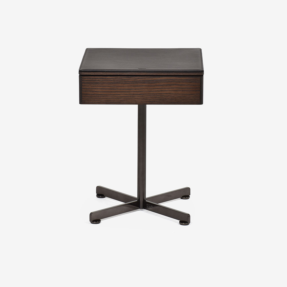 PoltronaFrau（ポルトローナ・フラウ）ナイトテーブル「ボブ ウィズドロワー」 40cm角 アッシュ材 レザーパッド付