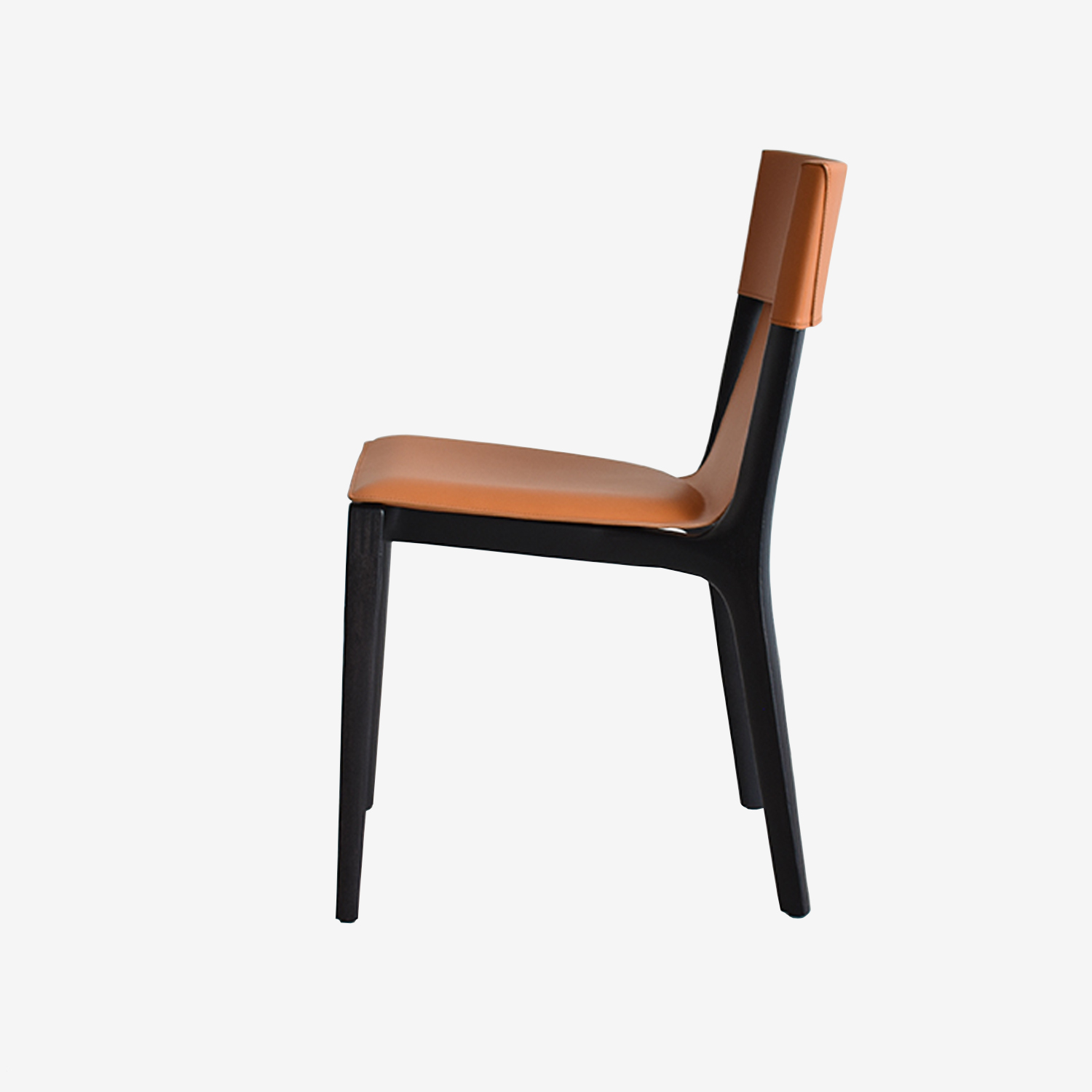 PoltronaFrau（ポルトローナ・フラウ）ダイニングチェア「イサドラ」革キャメル色 木部ダークブラウン色