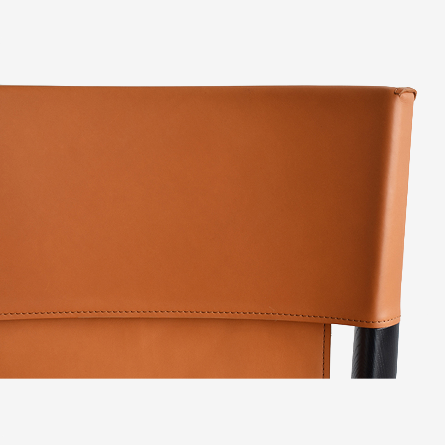 PoltronaFrau（ポルトローナ・フラウ）ダイニングチェア「イサドラ」革キャメル色 木部ダークブラウン色