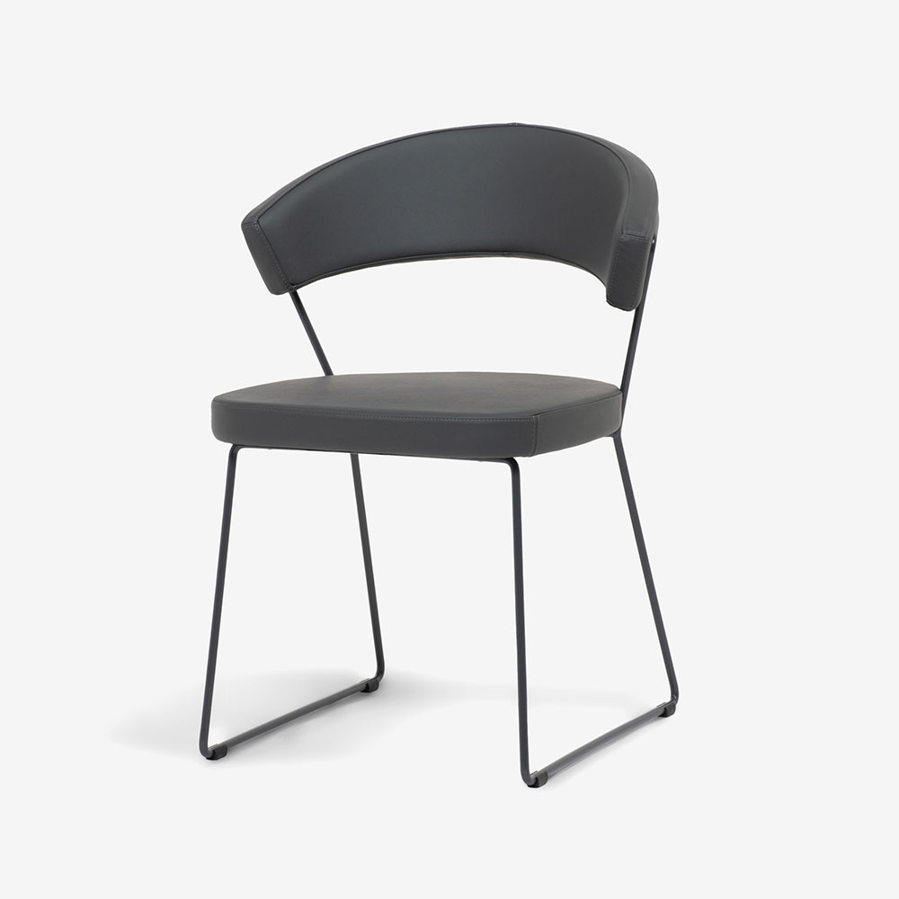 Calligaris（カリガリス）ダイニングチェア「New York CB1022」革グレー/脚部マットグレー